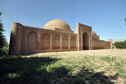 Мавзолей и медресе Ходжа Машхад. Таджикистан